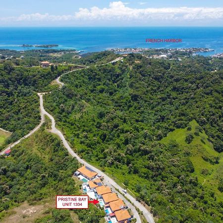 Pristine Bay Villa 1304 With Large Pool - 3 Bedroom Condo French Harbour Bagian luar foto