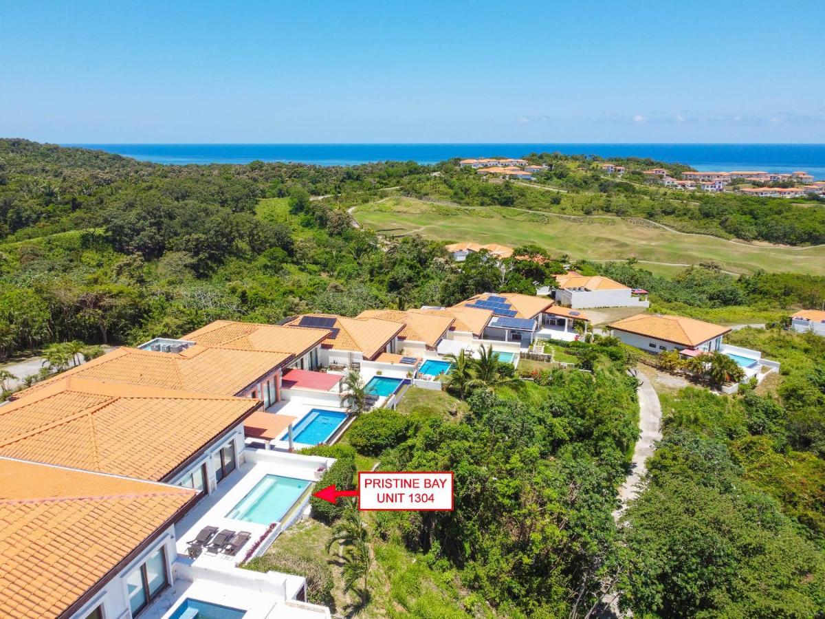 Pristine Bay Villa 1304 With Large Pool - 3 Bedroom Condo French Harbour Bagian luar foto