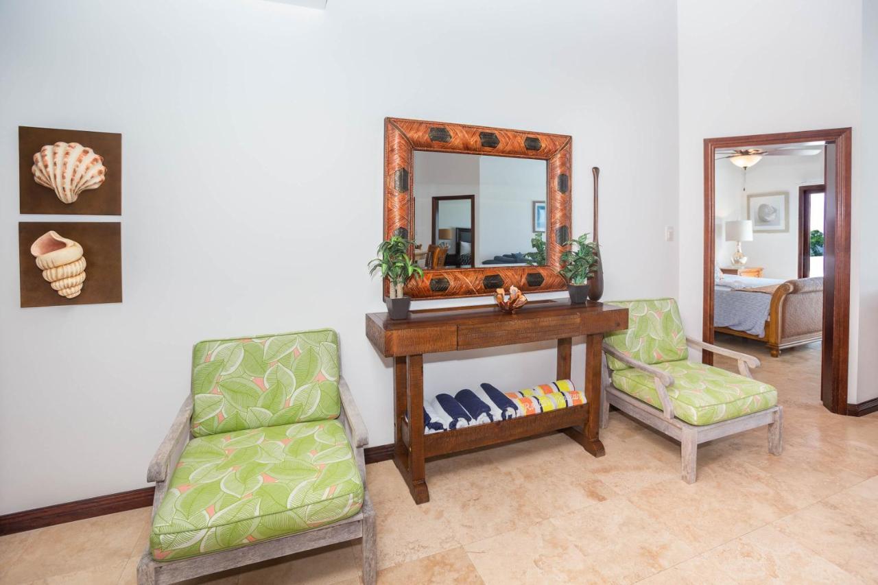 Pristine Bay Villa 1304 With Large Pool - 3 Bedroom Condo French Harbour Bagian luar foto