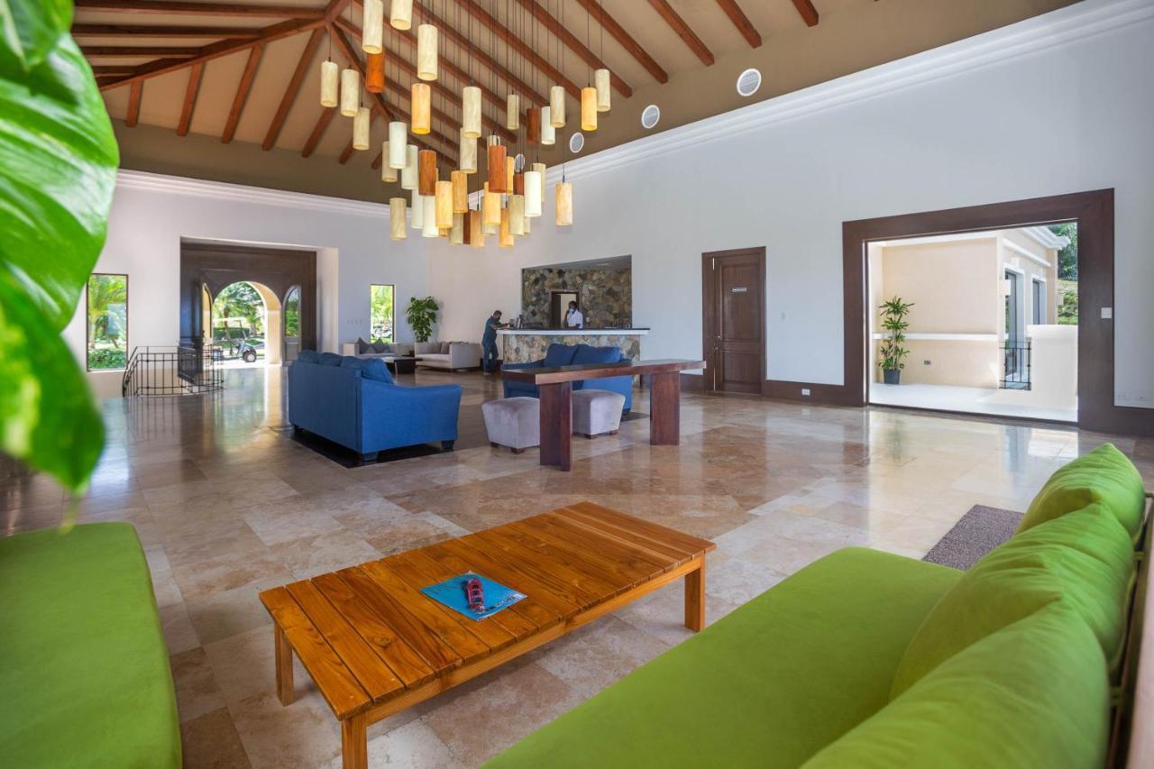 Pristine Bay Villa 1304 With Large Pool - 3 Bedroom Condo French Harbour Bagian luar foto