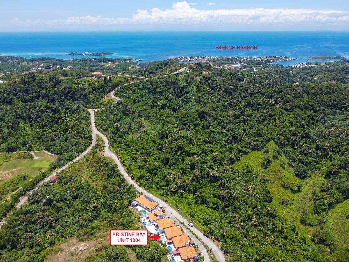 Pristine Bay Villa 1304 With Large Pool - 3 Bedroom Condo French Harbour Bagian luar foto